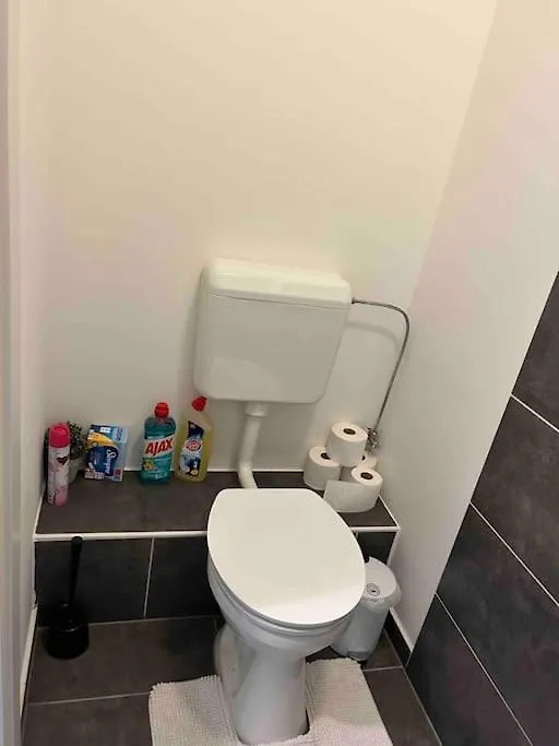 Moderne Dachgeschosswohnung In Bester Lage - Self Check In Graz Oostenrijk